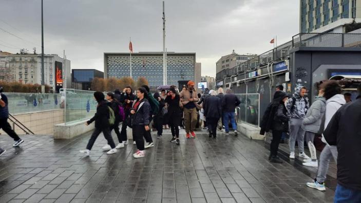 Yağış İstanbulu sarıyor Uyarı geldi, akşam saatlerine dikkat
