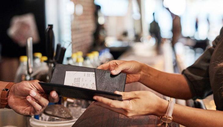 Sosyal medyanın gündemine oturdu! Garsonun 'sert' notu müşterileri kaçırdı