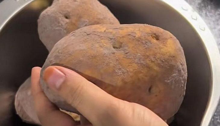 Patates görünümlü poğaça tarifi! Misafirleriniz gerçek zannedebilir