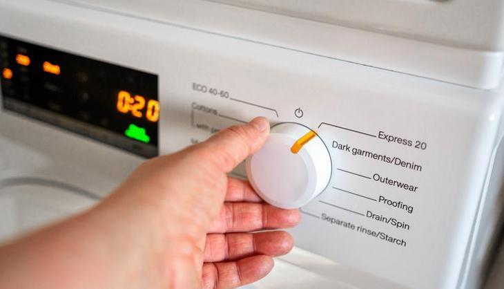 Sakın O tuşa basmayın! Çamaşır makinesini adeta bakteri yuvasına çeviriyor