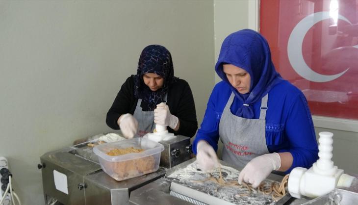 Misafirlerine yaptığı yemek hayatını değiştirdi! 55 yaşındaki kadın siparişlere yetişemiyor