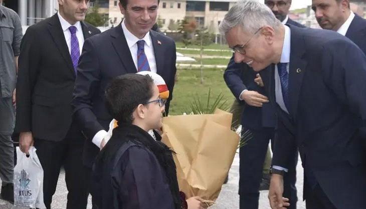 Bakan Memişoğlu: Bitlis'i sağlık anlamında Türkiye'nin iyi şehirlerinden biri haline getireceğiz