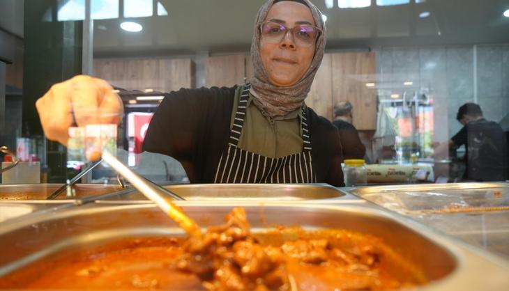3 çocuk annesi girişimci kadın yapamazsın diyenleri dinlemedi! Evde yaparak başladı işletme sahibi oldu