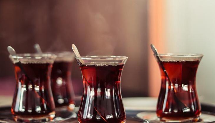 Demliğe 1 tutam eklemeniz yeterli: Berrak ve tavşan kanı çay demlemenin bilimsel sırrı