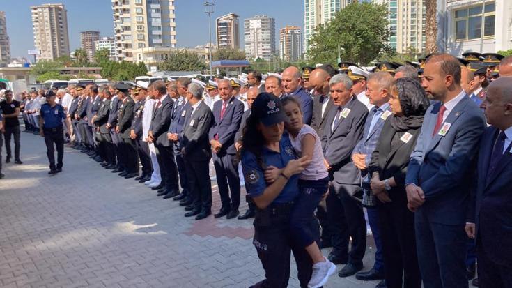 Mersindeki saldırının şehidi polis Sedat Gezere veda