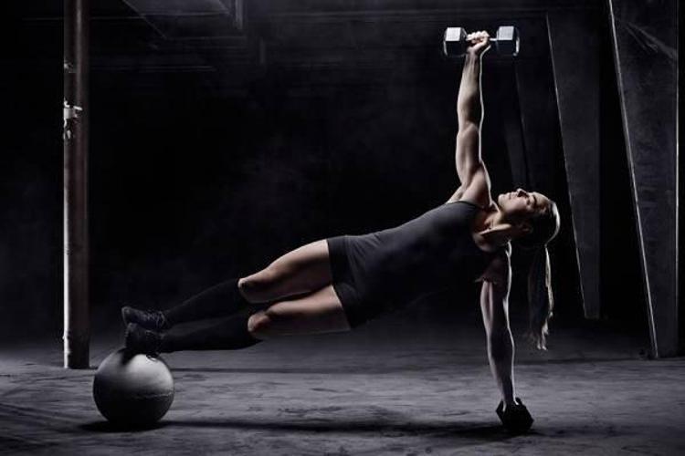 Jessica Alba’nın fit vücudunu bakın neye borçlu