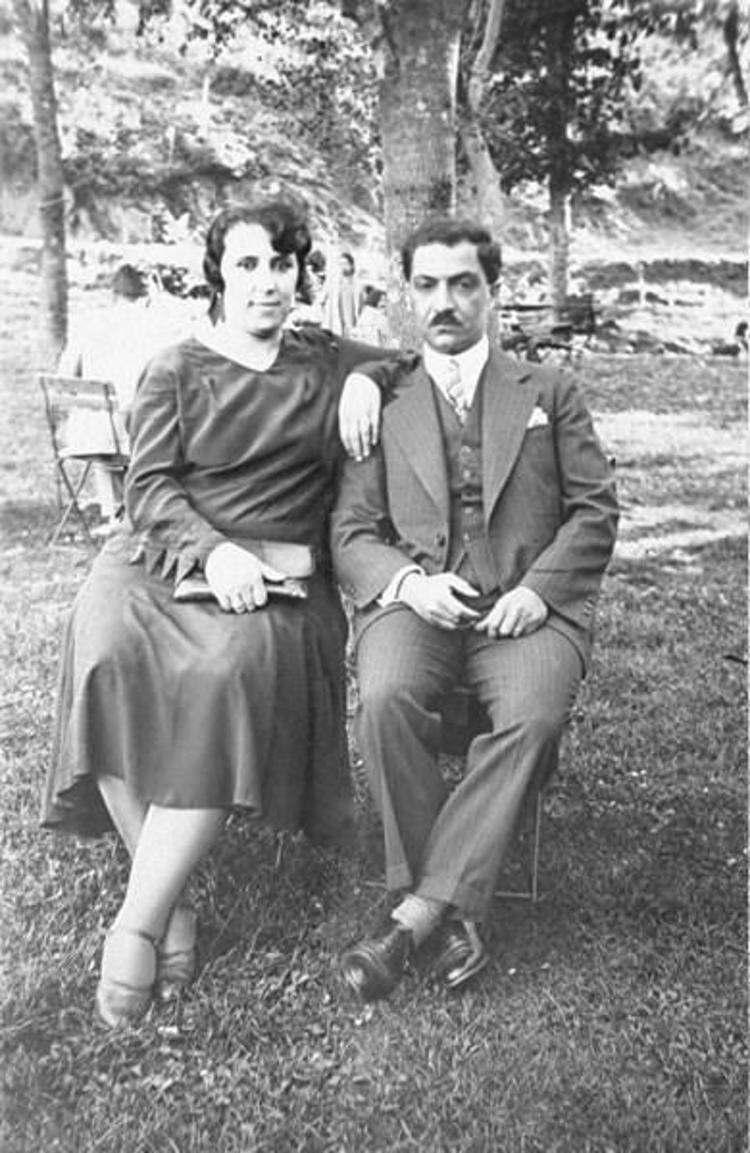 GAZETELERE İLAN VERİRDİ