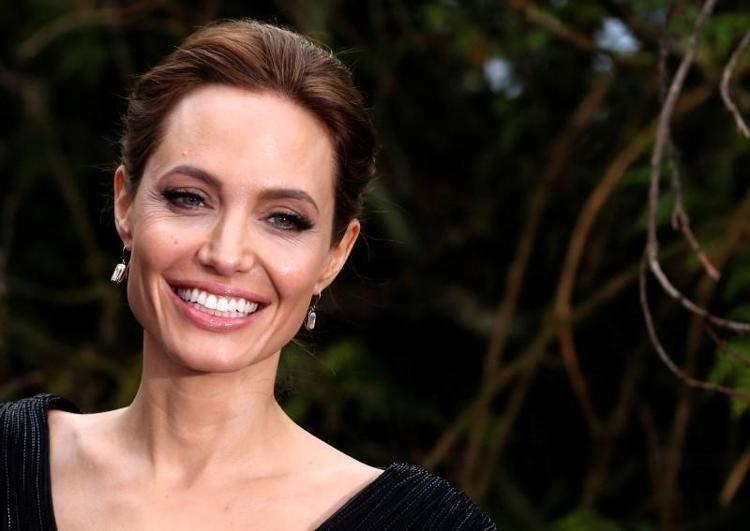 İşte Angelina Jolie Nin Yeni Sevgilisi Son Dakika Magazin Haberleri