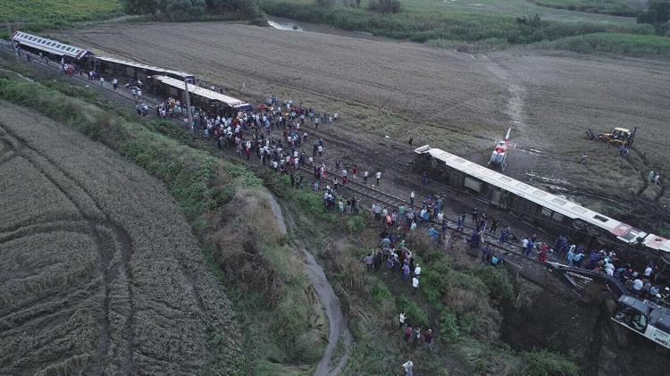 Tekirdağ Çorludaki tren kazasından görüntüler