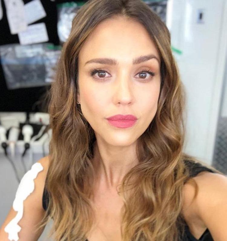 Jessica Albanın sırlarla dolu geçmişi