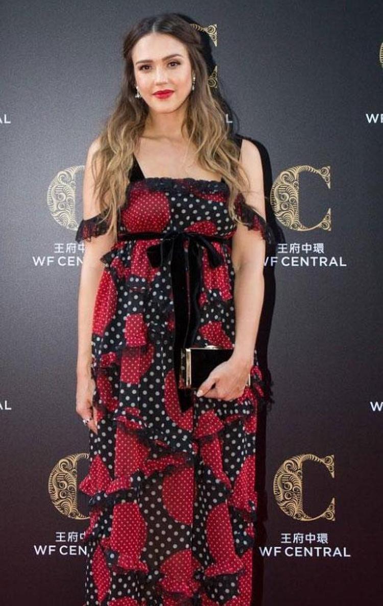 Jessica Albanın sırlarla dolu geçmişi