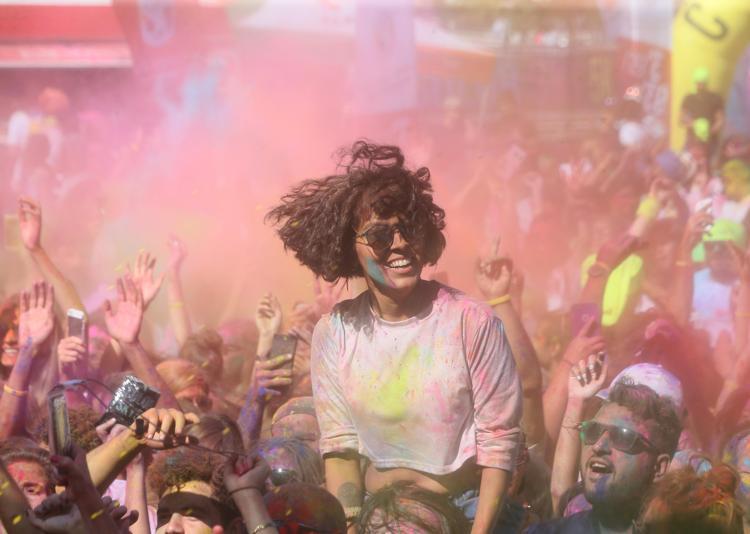 İstanbul’da renkli koşu festivali