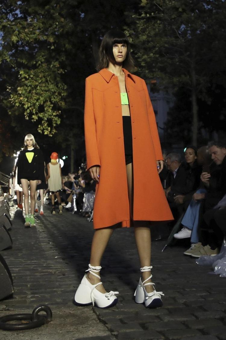Paris Moda Haftası hızlı başladı