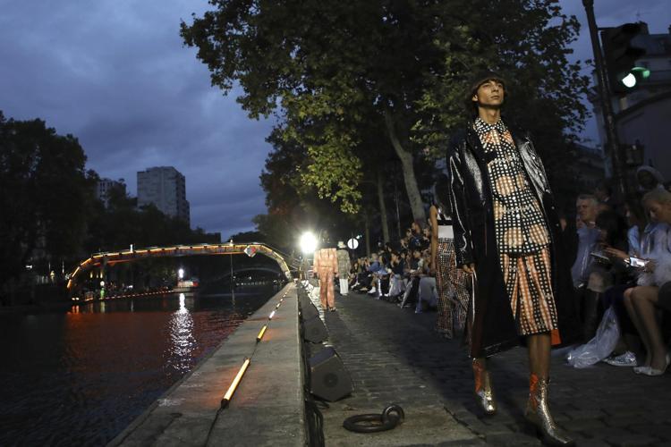 Paris Moda Haftası hızlı başladı