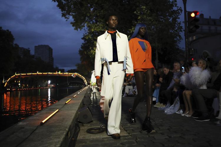 Paris Moda Haftası hızlı başladı