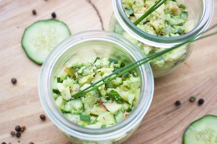 Avokado Salatası