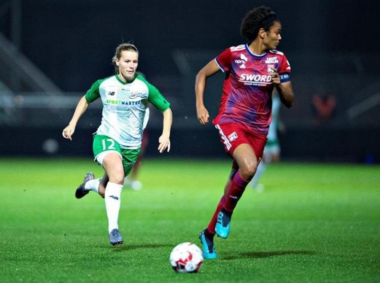 Dünyanın en iyi 10 kadın futbolcusu