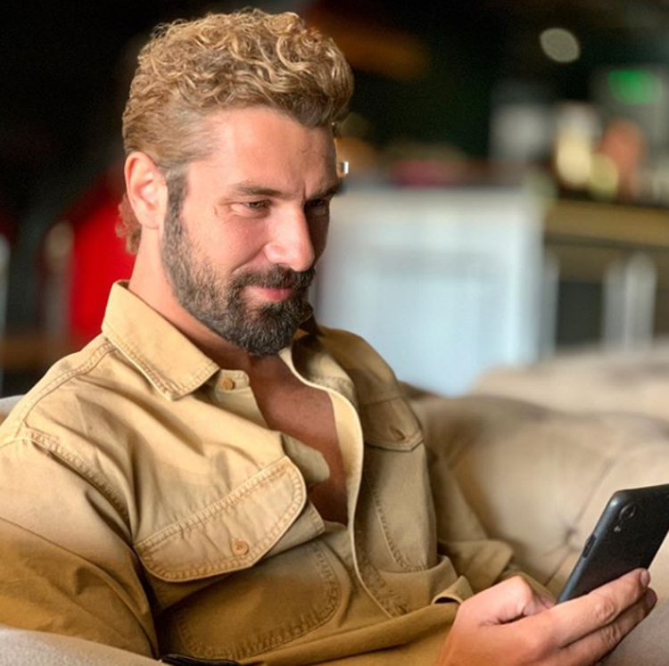 Furkan Palalı sağlık çalışanlarını unutmadı