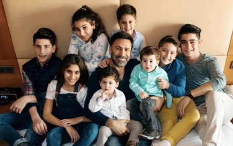 İzzet Yıldızhandan çocuklarına bayram harçılığı