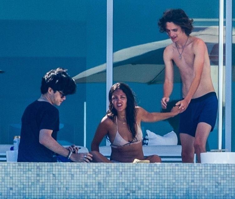 Timothee Chalamet, sevgilisine serenat yaptı