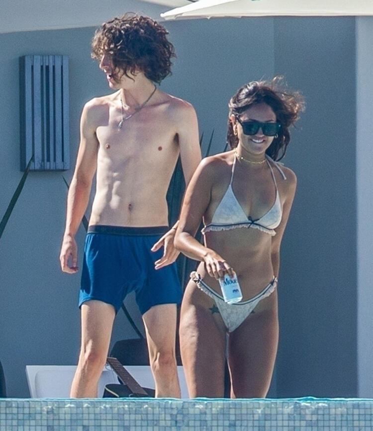 Timothee Chalamet, sevgilisine serenat yaptı