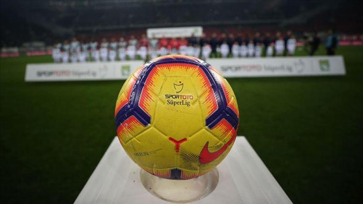 İlk hafta hakemleri belirlendi: Derbi Ali Şansalanın