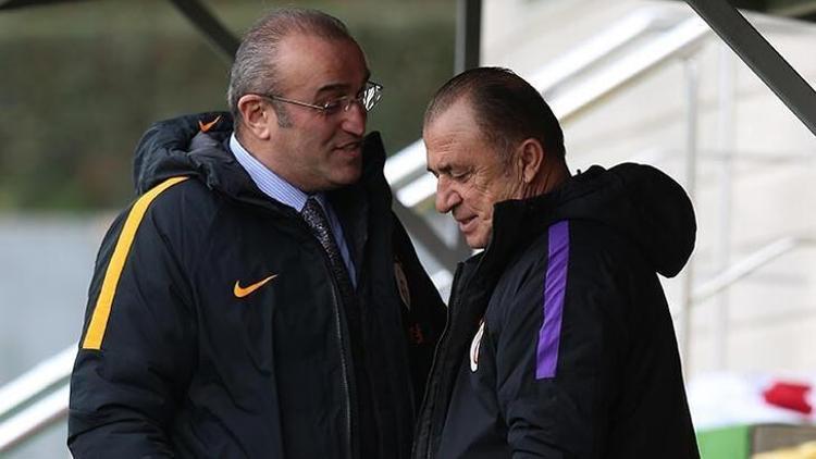 Uzlaşmayla sonuçlanan toplantıda Fatih Terim odayı terk etmiş