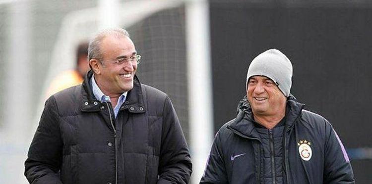 Uzlaşmayla sonuçlanan toplantıda Fatih Terim odayı terk etmiş