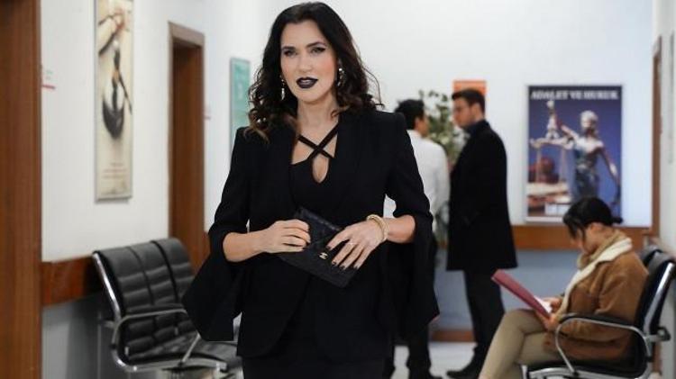 YASAK ELMA DİZİSİ KONUSU