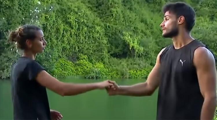 Survivor Batuhan Karacakayadan dikkat çeken açıklamalar Sevgili tribi yiyorum Vay efendim Ayşe ile nasıl anlaşırsın