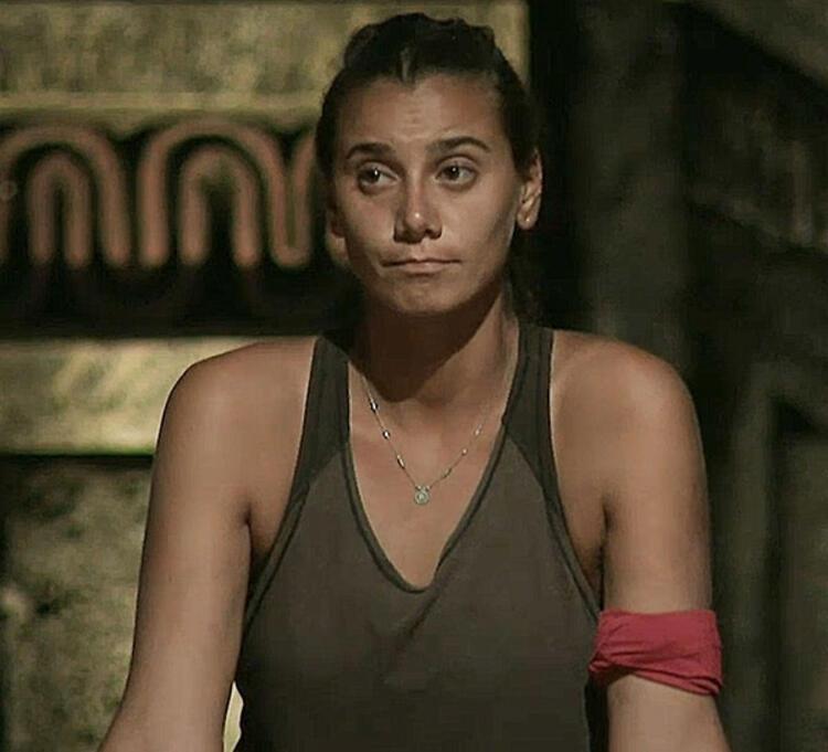 Survivor Batuhan Karacakayadan dikkat çeken açıklamalar Sevgili tribi yiyorum Vay efendim Ayşe ile nasıl anlaşırsın