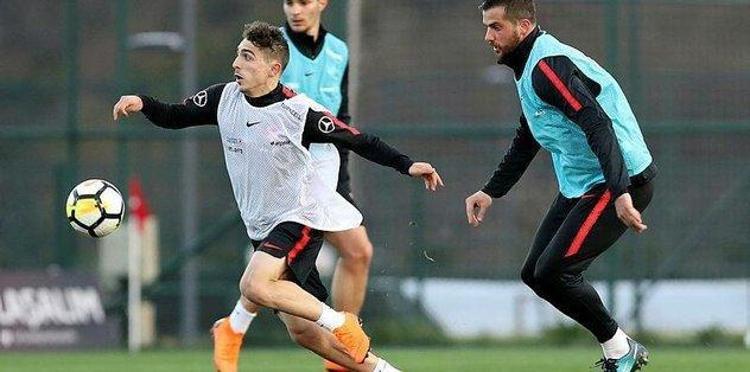 Milli Takımın EURO 2020 kadrosu 1 Haziranda netleşecek Yıldızlar birbirleriyle yarışıyor