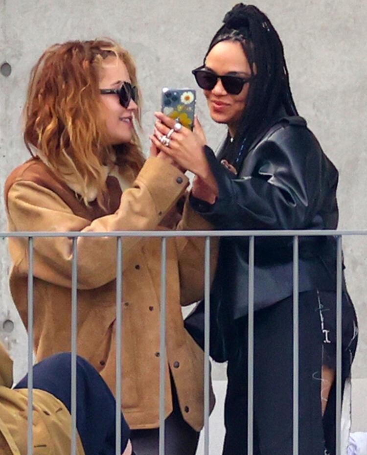 Rita Ora, Taika Waititi ve Tessa Thompsonın fotoğrafları magazin gündemine bomba gibi düştü