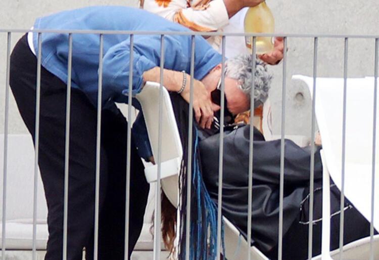 Rita Ora, Taika Waititi ve Tessa Thompsonın fotoğrafları magazin gündemine bomba gibi düştü