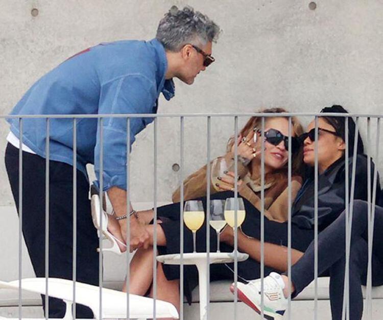 Rita Ora, Taika Waititi ve Tessa Thompson ilişkisi patronları kızdırdı