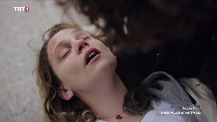 Farah Zeynep Abdullahtan Masumlar Apartmanı ekibine sürpriz