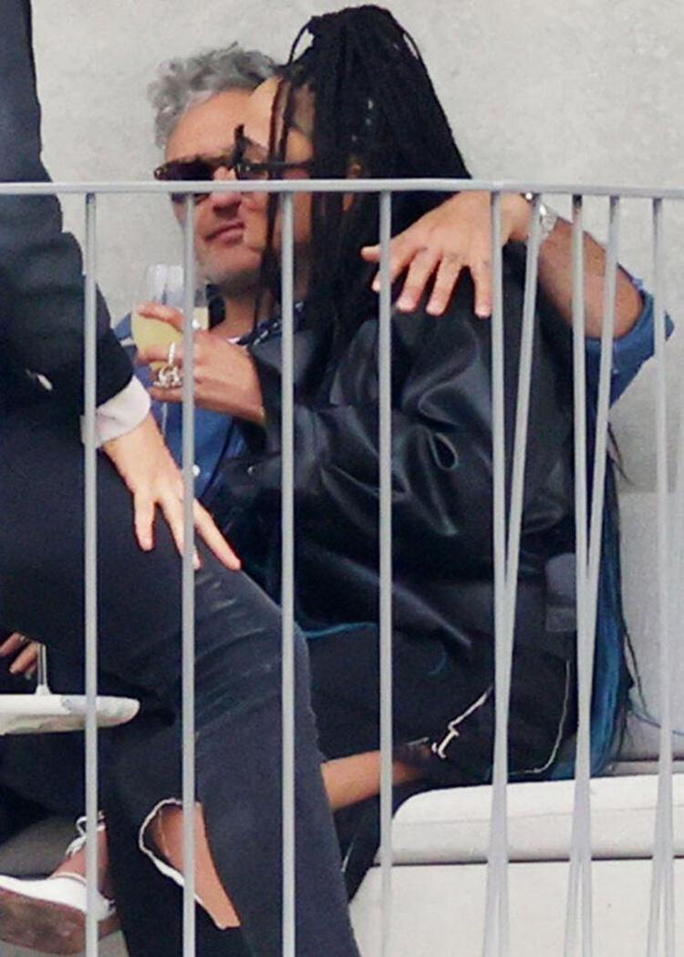 Taika Waititi üçlü aşk görüntüleri hakkında konuştu: Ne gibi bir sorun var Evimde gibi hissettirdiler