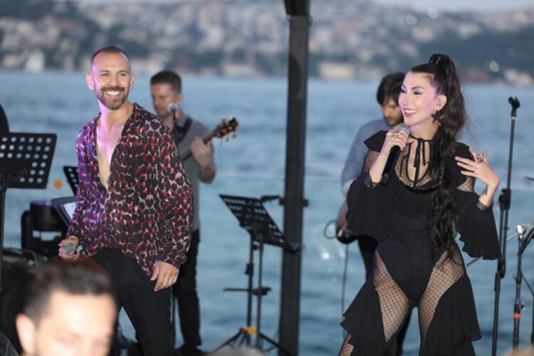 Hande Yener Gülşene destek çıktı: Herkes özgürlüğünü yaşasın