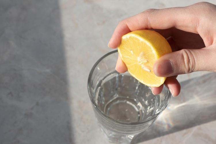 Limonlu su içmek için 6 önemli sebep
