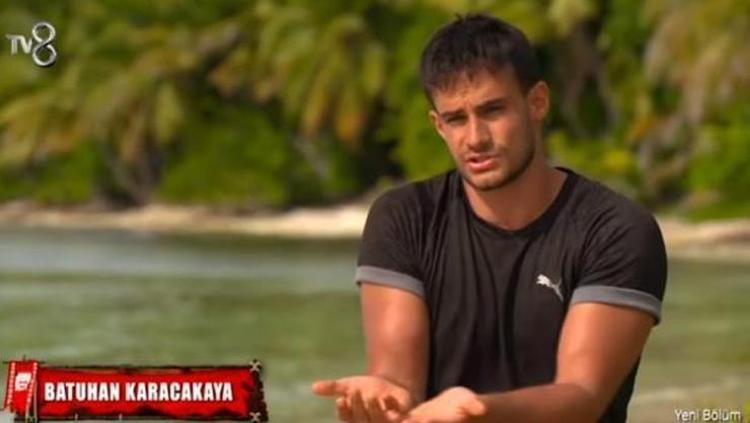 Survivor Batuhan Karacakayadan dikkat çeken açıklamalar Sevgili tribi yiyorum Vay efendim Ayşe ile nasıl anlaşırsın