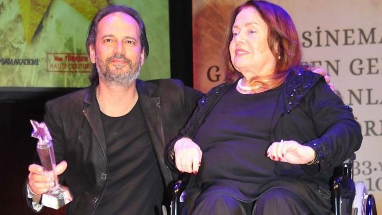 Efsaneyi ödülle andılar