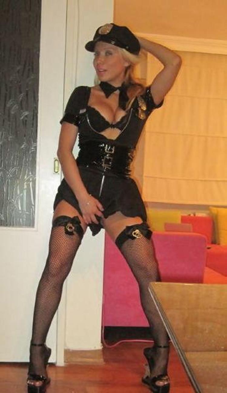 esra ceyda kardeşler.