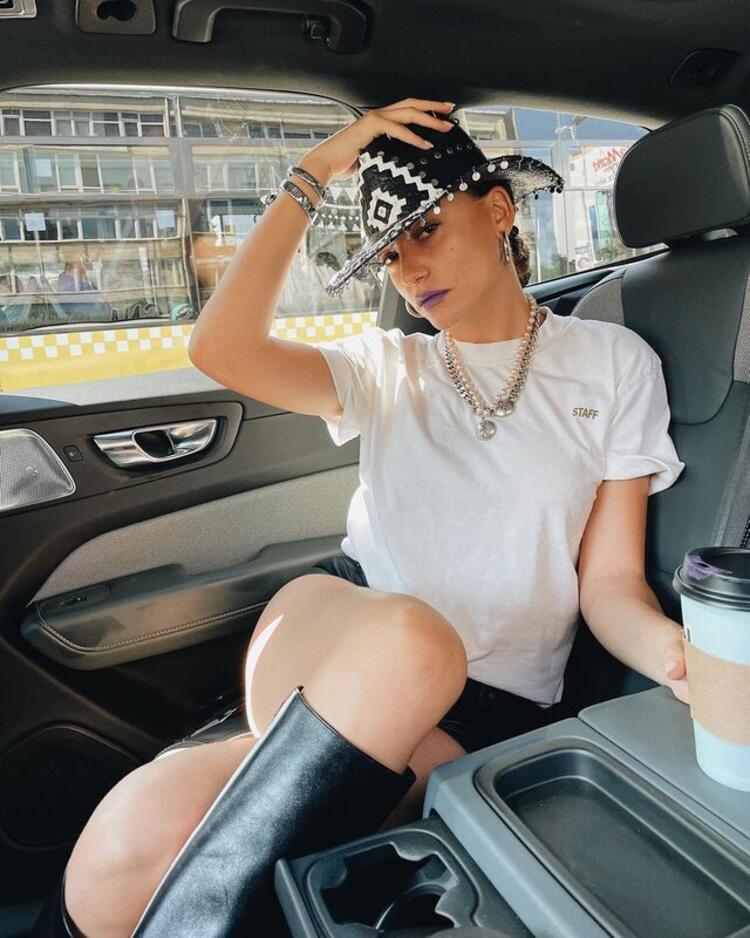 Serenay Sarıkayadan 7 milyon TLlik anlaşma