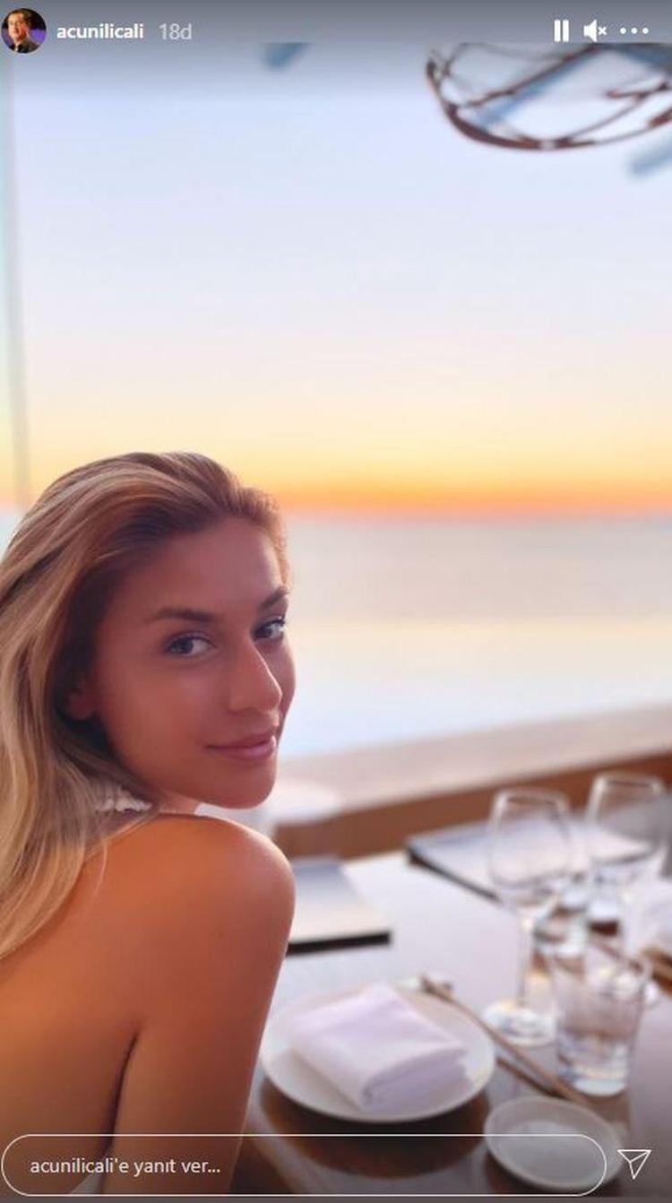 Acun Ilıcalının sevgilisi Ayça Çağla Altunkaya yakın arkadaşıyla doyasıya eğlendi