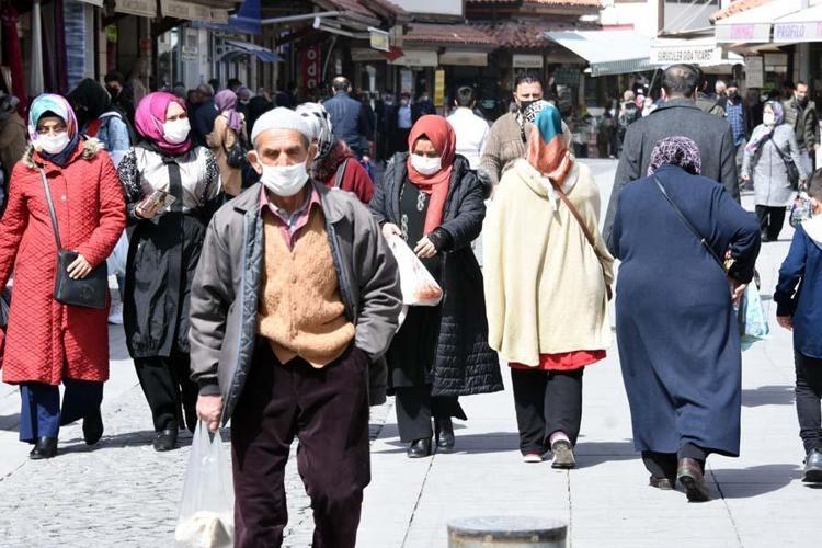Hafta sonu hafta içi her gün uygulanıyor Yasak ve belli oldu, masada...