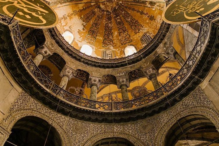 Öğle namazı nasıl kılınır Kaç rekattır, hangi sureler okunur Erkek ve kadınlar için kılınışı