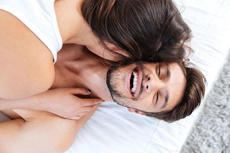 Yatmadan hemen önce seks yapmak Yatmadan hemen önce seks yapmak