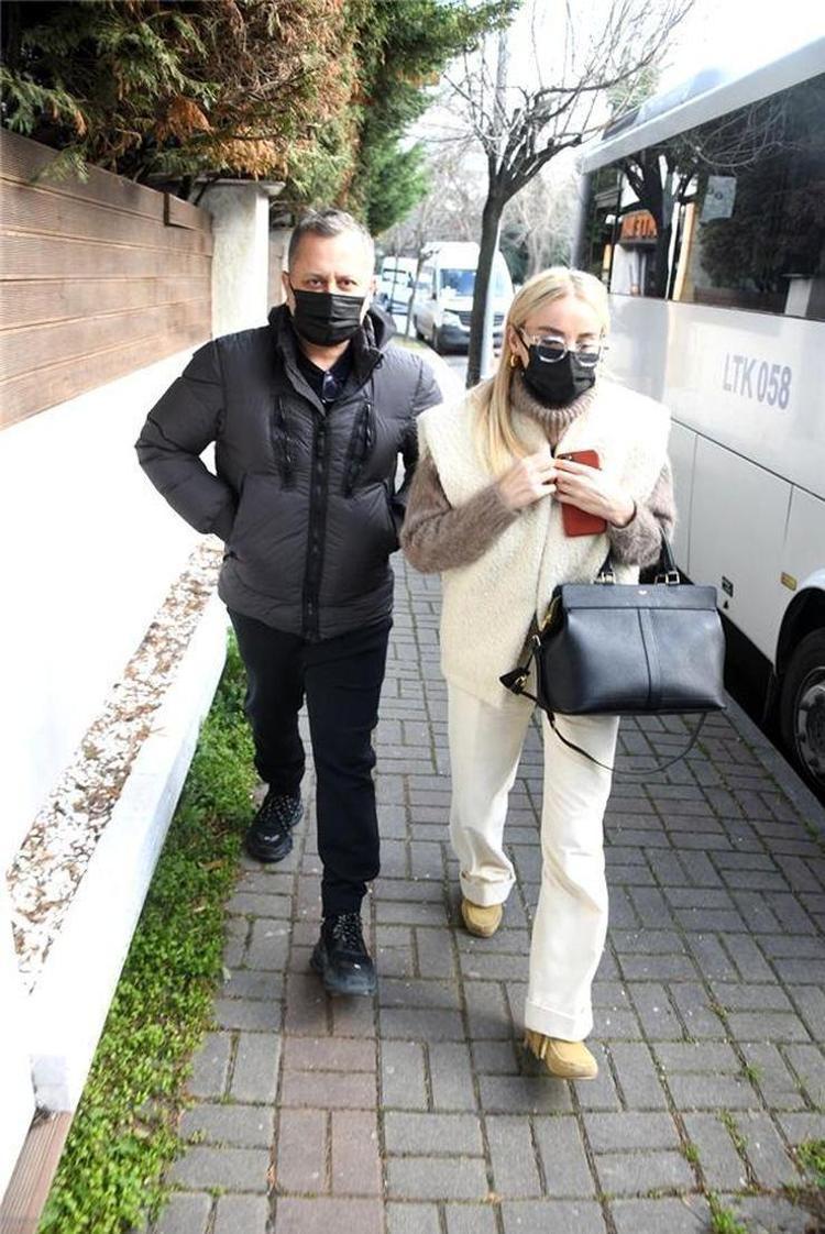 Gülşen kıyafet eleştirilerine isyan etti “Hiçbir sıfatın kölesi değilim...”