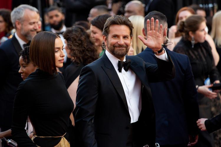 Bradley Cooper: Altı saat boyunca çıplak kaldım