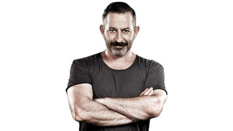 Ateşböceği Ercan: Bülent Ersoyu benzincide keşfettim